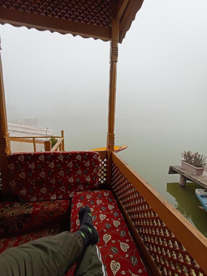 Hb Nancy Group Of Houseboats Srīnagar Exterior foto